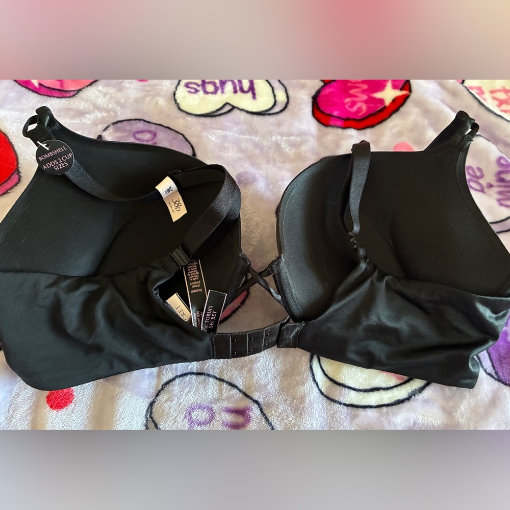 Victoria's Secret Black Bombshell Push-up Bra - Picture 2 of 4